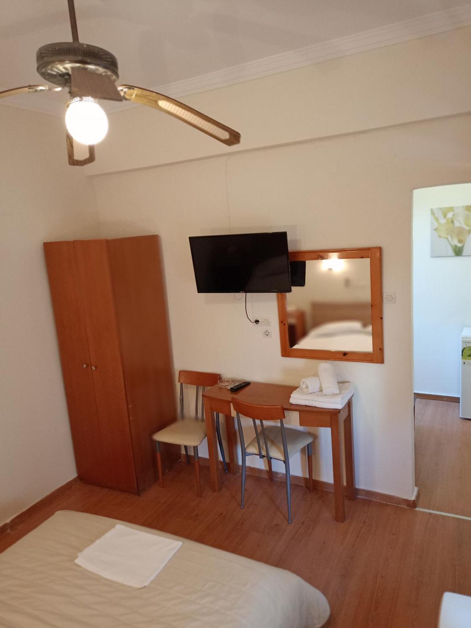 Efstratios Hotel Loutra Edipsou  Bilik gambar